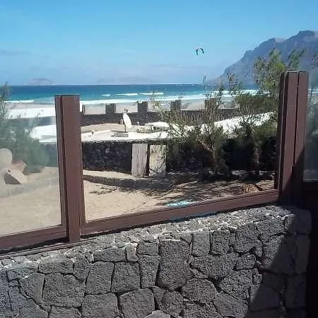Bongilow Famara